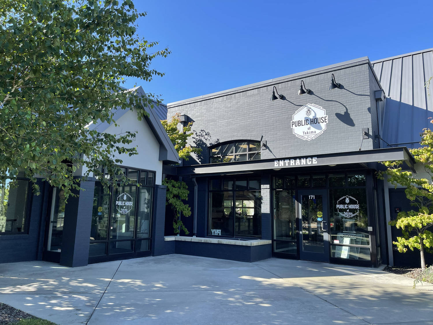 Terrace Heights public house